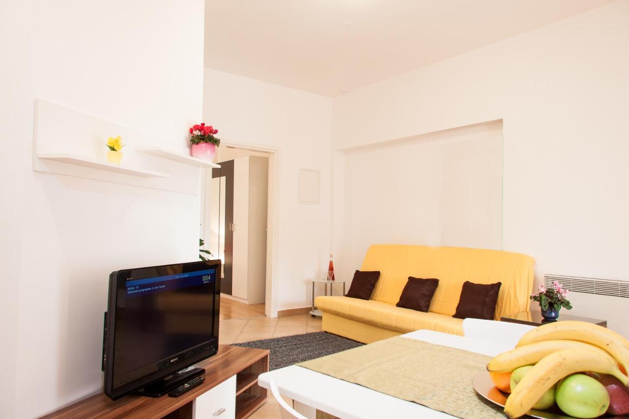 Apartments Adria Blue カスタヴ 部屋 写真