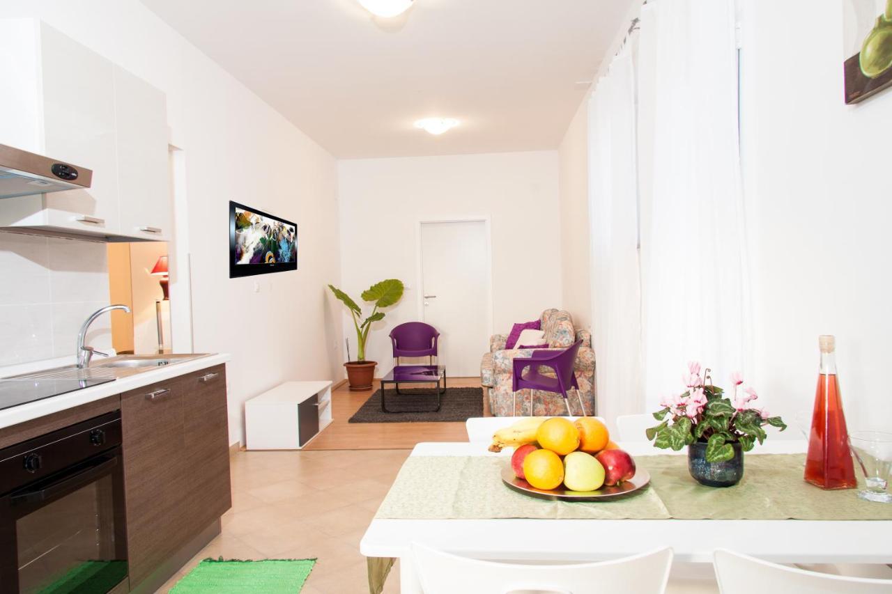 Apartments Adria Blue カスタヴ 部屋 写真